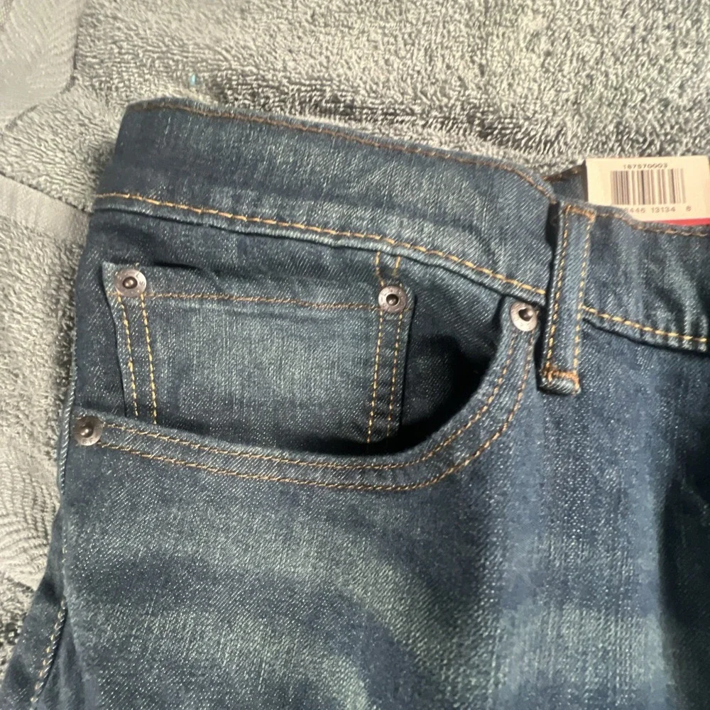 Levis these fit rise